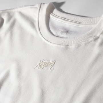 Camiseta Logo - Premium